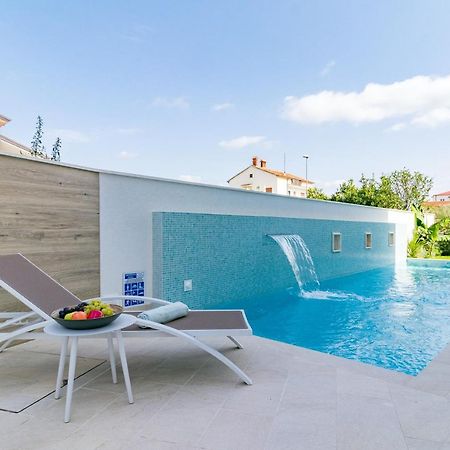 פאז'אנה Villa Elena Deluxe Mit Whirlpool Und Beheiztem Pool Am Meer Und Wunderschoenen Blick Auf Die Brijuni Inseln מראה חיצוני תמונה