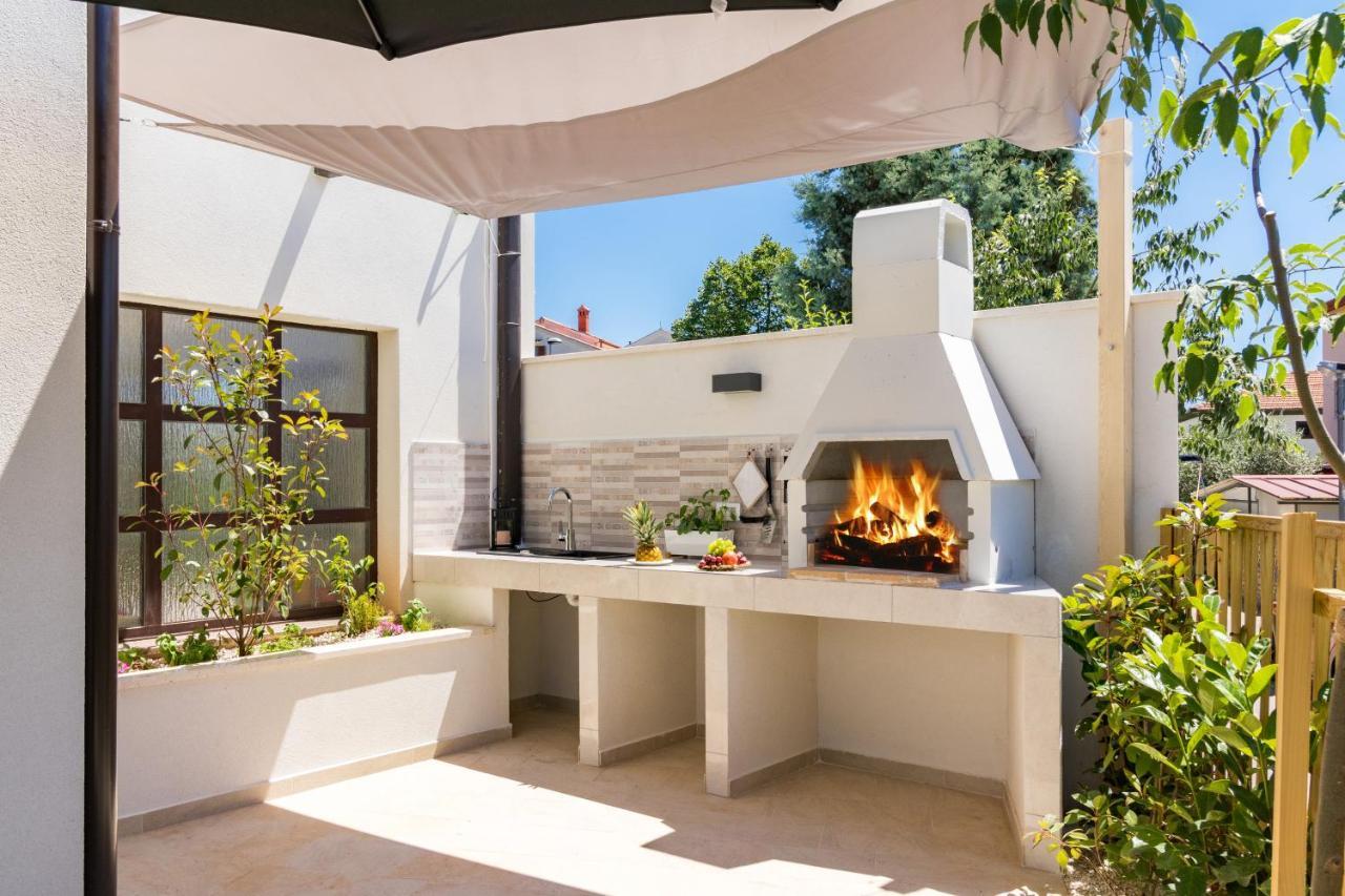 פאז'אנה Villa Elena Deluxe Mit Whirlpool Und Beheiztem Pool Am Meer Und Wunderschoenen Blick Auf Die Brijuni Inseln מראה חיצוני תמונה