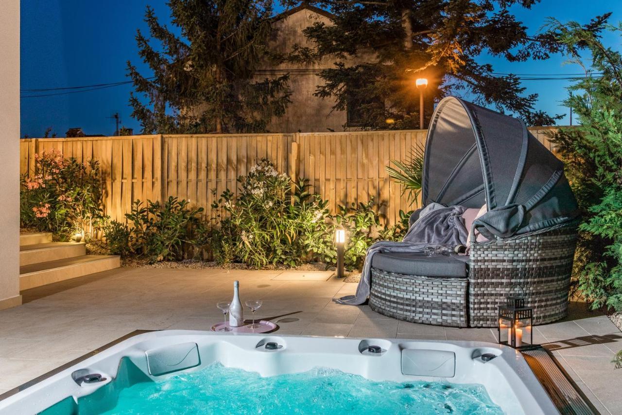פאז'אנה Villa Elena Deluxe Mit Whirlpool Und Beheiztem Pool Am Meer Und Wunderschoenen Blick Auf Die Brijuni Inseln מראה חיצוני תמונה