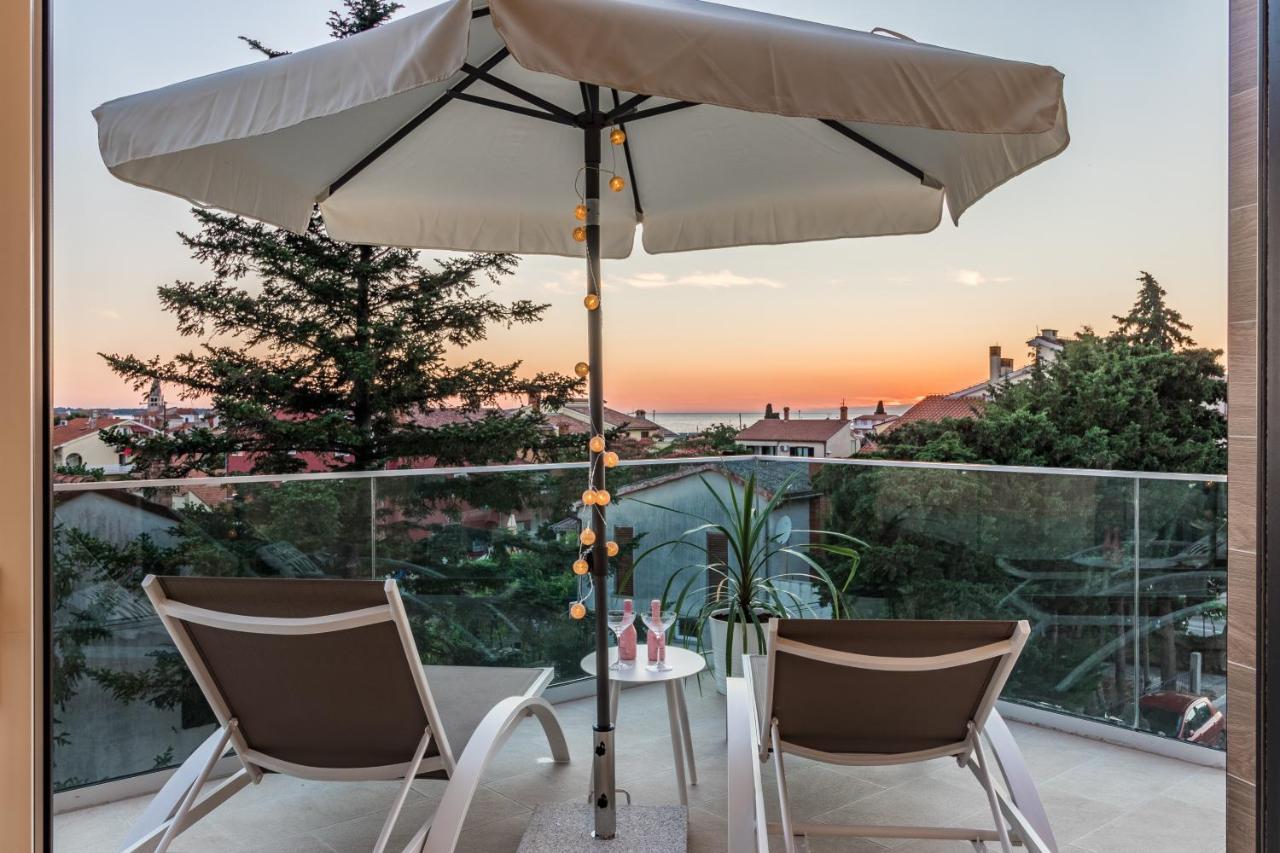 פאז'אנה Villa Elena Deluxe Mit Whirlpool Und Beheiztem Pool Am Meer Und Wunderschoenen Blick Auf Die Brijuni Inseln מראה חיצוני תמונה