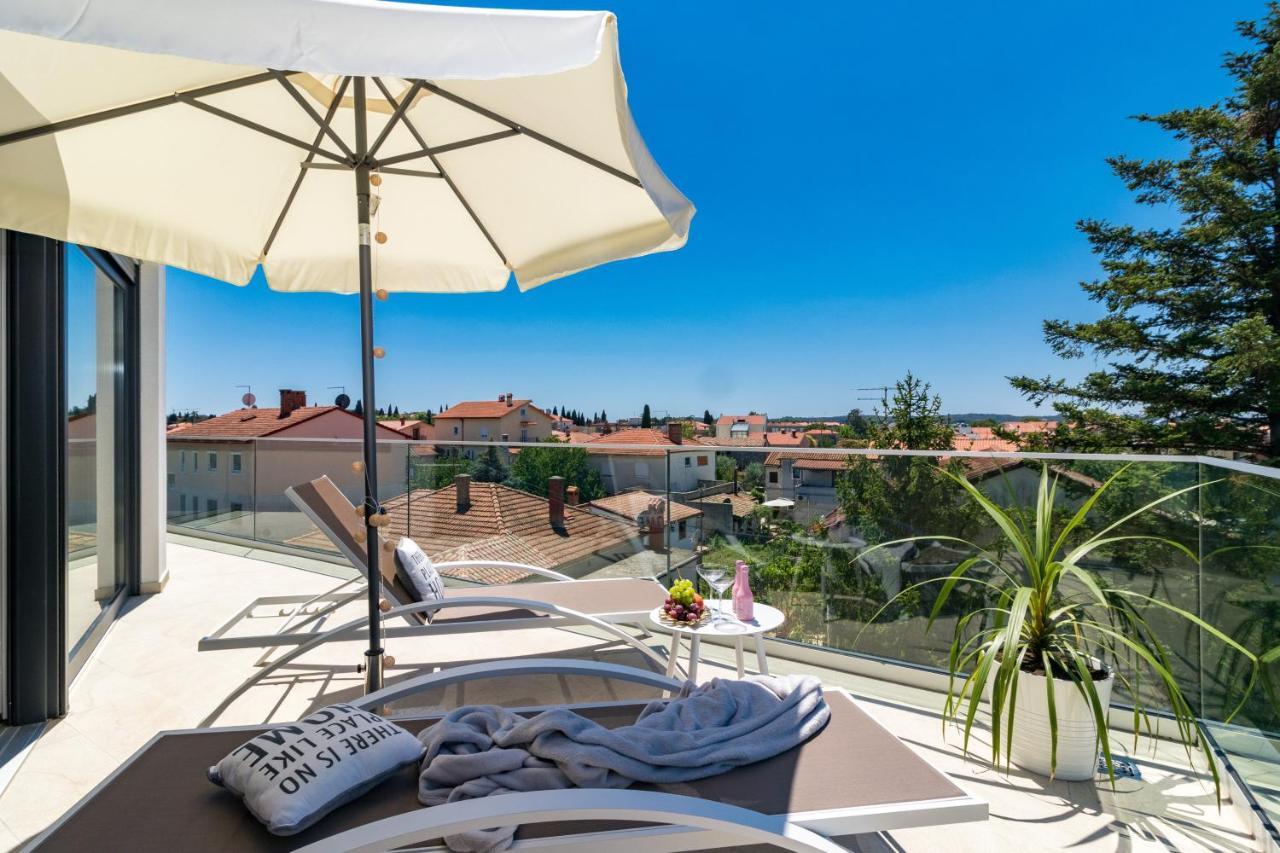 פאז'אנה Villa Elena Deluxe Mit Whirlpool Und Beheiztem Pool Am Meer Und Wunderschoenen Blick Auf Die Brijuni Inseln מראה חיצוני תמונה