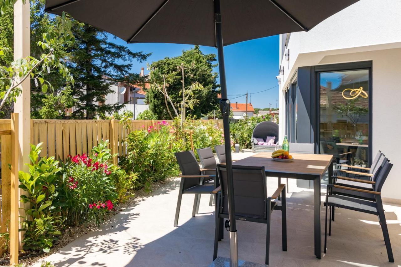 פאז'אנה Villa Elena Deluxe Mit Whirlpool Und Beheiztem Pool Am Meer Und Wunderschoenen Blick Auf Die Brijuni Inseln מראה חיצוני תמונה