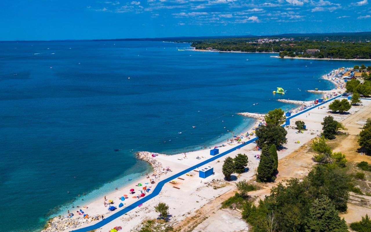 פאז'אנה Villa Elena Deluxe Mit Whirlpool Und Beheiztem Pool Am Meer Und Wunderschoenen Blick Auf Die Brijuni Inseln מראה חיצוני תמונה